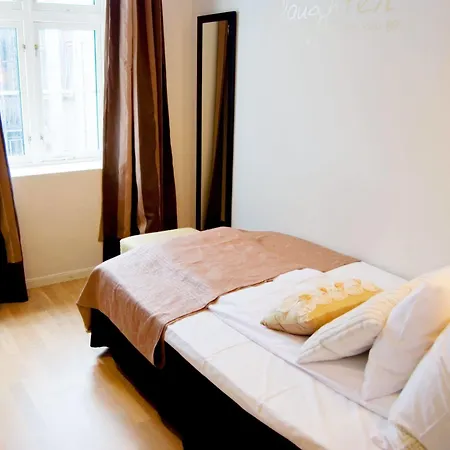 Hotel Basic 2*
