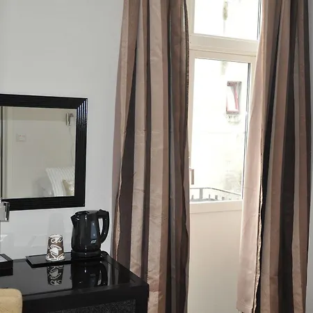 Basic Hotel 2*